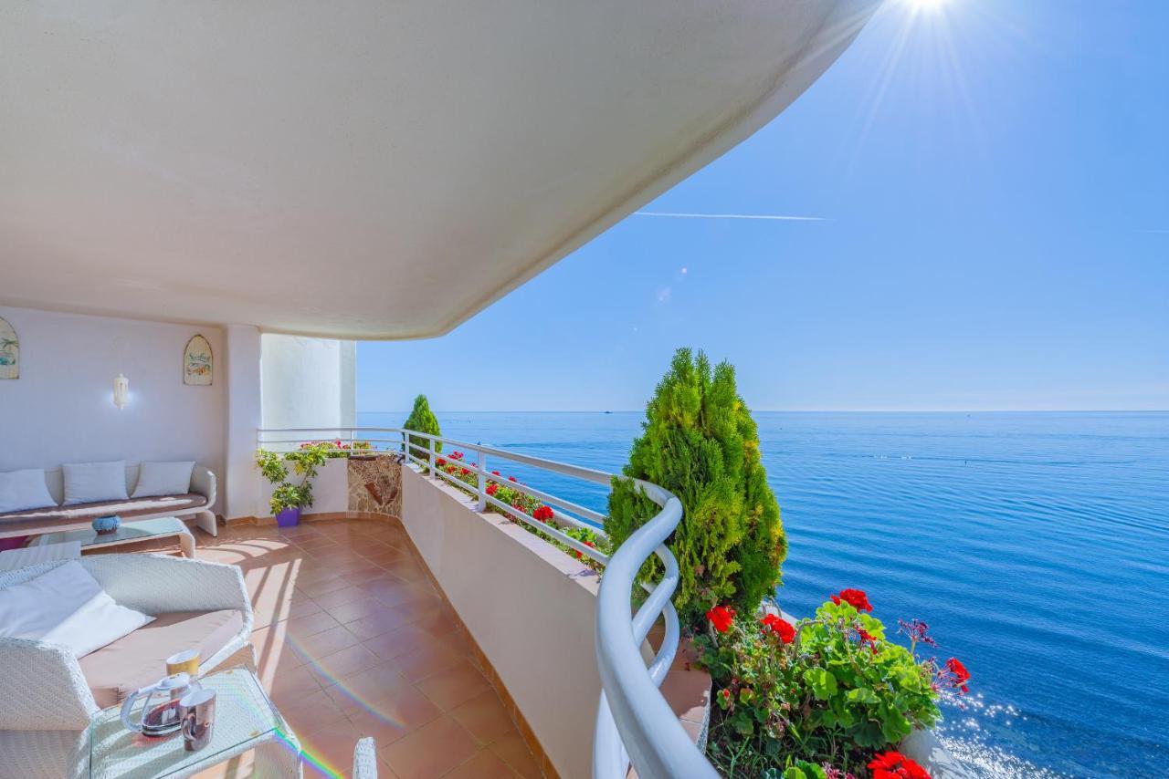 Beachfront Apartment Marbella Center Exteriör bild
